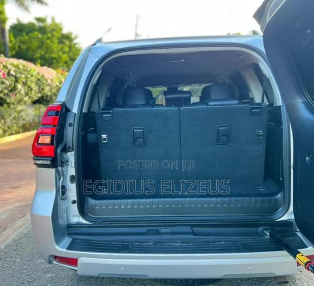 Toyota Land Cruiser Prado 2019 Silver