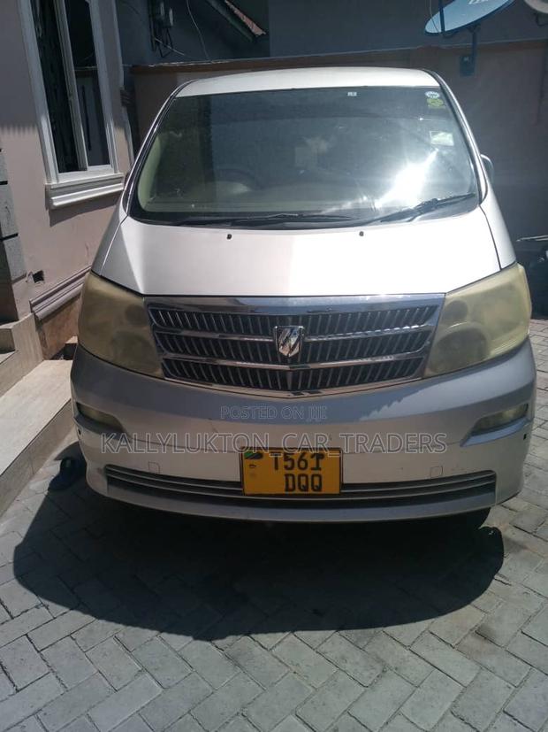 Toyota Alphard 2005 Silver