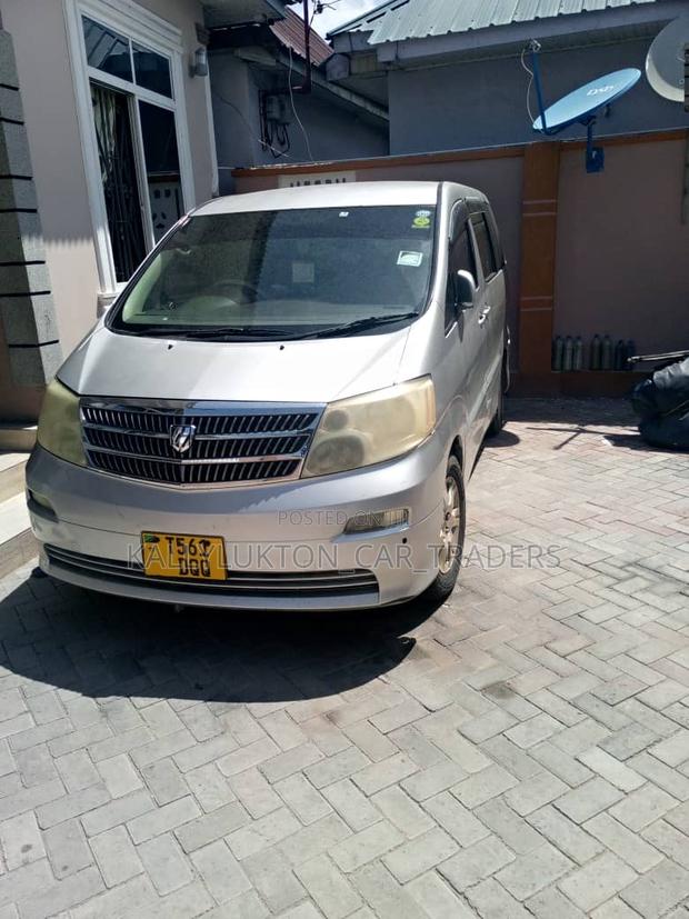 Toyota Alphard 2005 Silver