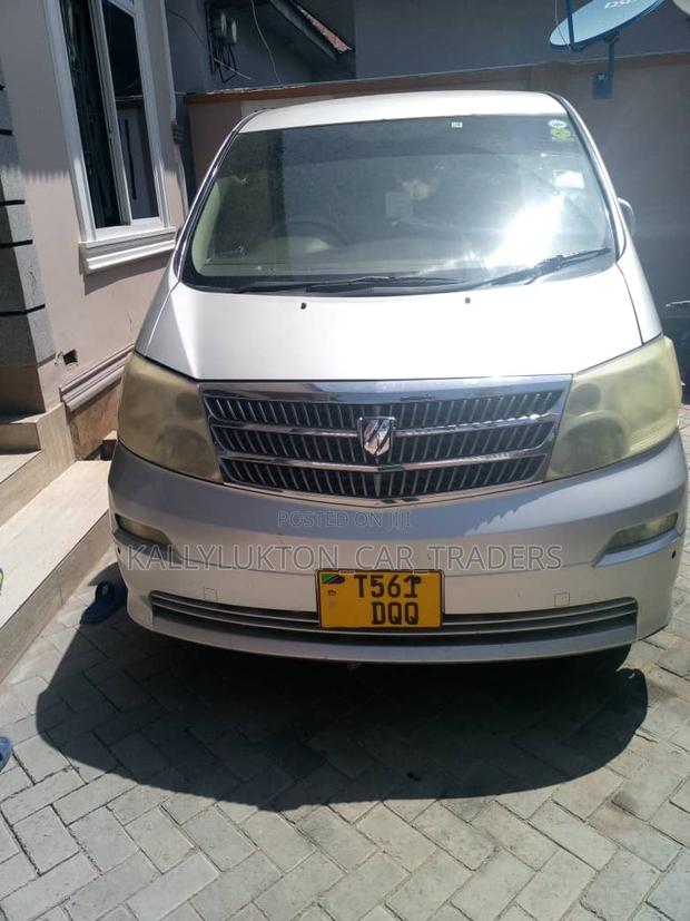 Toyota Alphard 2005 Silver