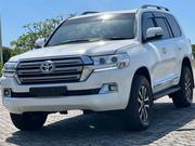 Toyota Land Cruiser 2018 White for sale