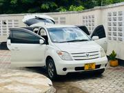 Toyota IST 2005 White for sale