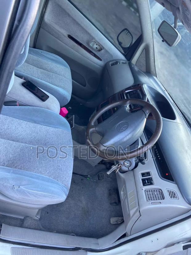 Toyota Nadia 2002 White
