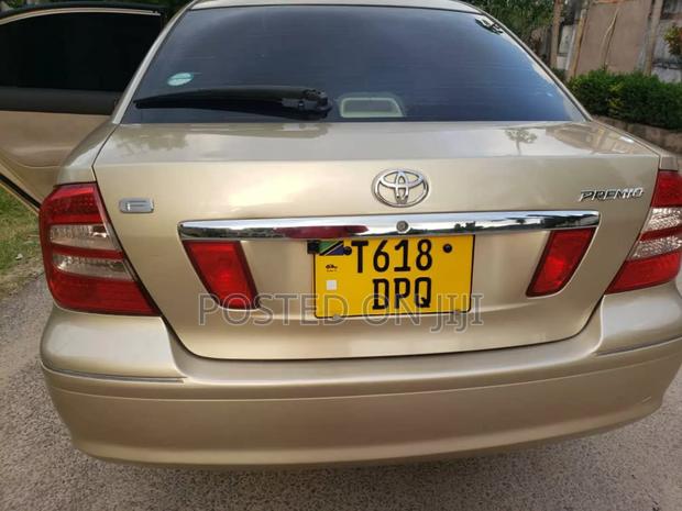 Toyota Premio 2005 Gold