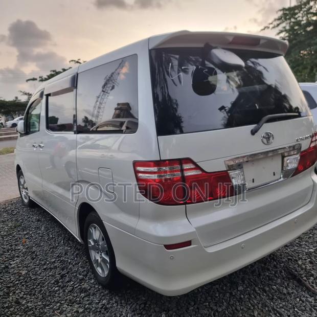 Toyota Alphard 2006 White