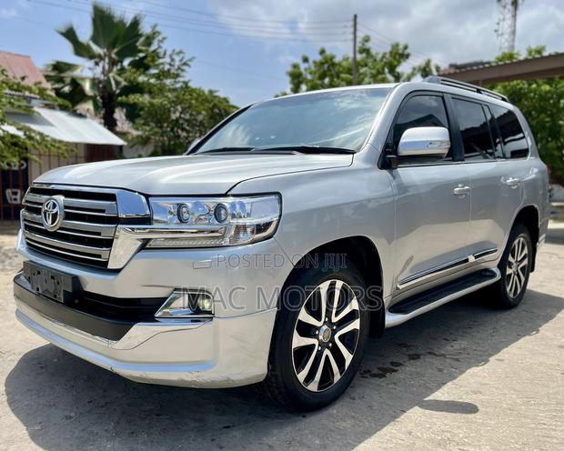 Toyota Land Cruiser 2017 Silver