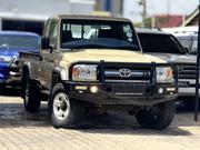 Toyota Land Cruiser 2017 Beige for sale