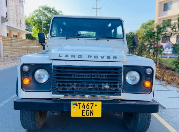 Land Rover Defender 2013 White