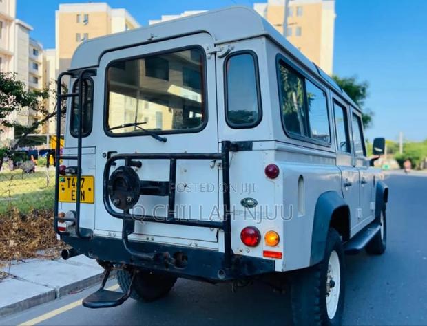 Land Rover Defender 2013 White