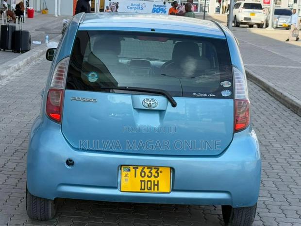 Toyota Passo 2005 Blue
