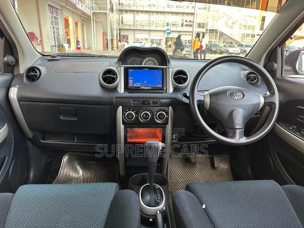 Toyota IST 2006 Blue