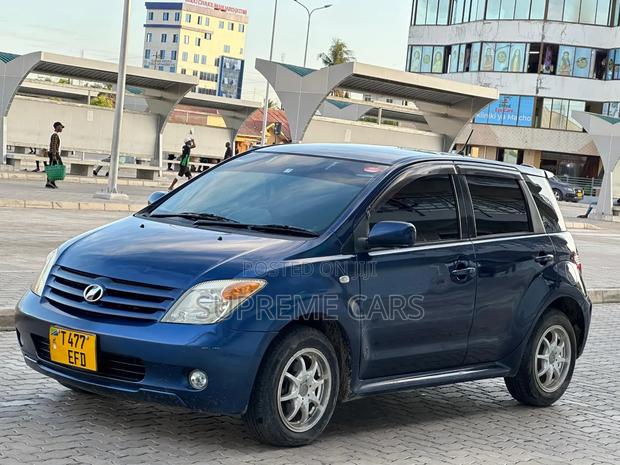 Toyota IST 2006 Blue