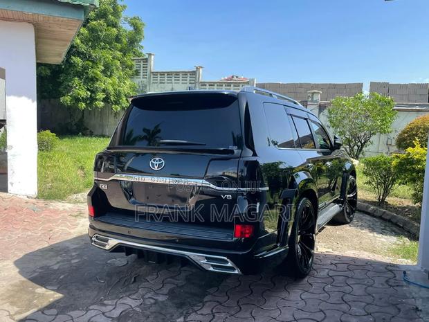Toyota Land Cruiser 2018 Black