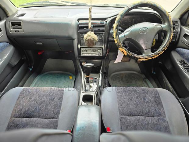 Toyota Carina 2001 Silver