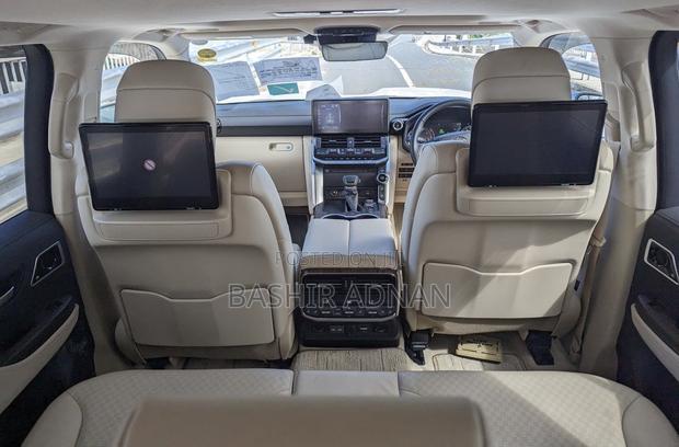 Toyota Land Cruiser 2023 Pearl