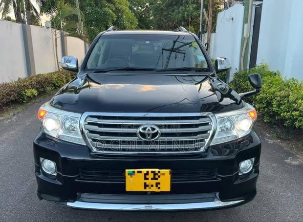 Toyota Land Cruiser 2015 Black