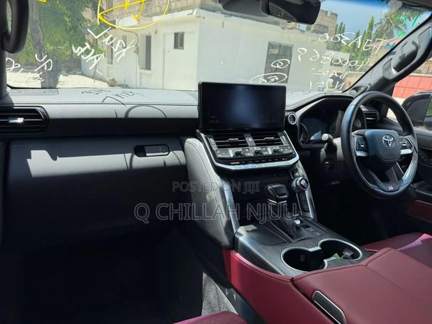 Toyota Land Cruiser 2023 Black
