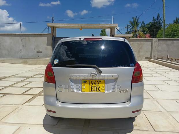 Toyota Corolla Spacio 2003 Silver