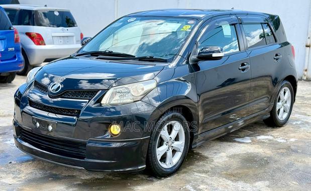 Toyota IST 2009 Black