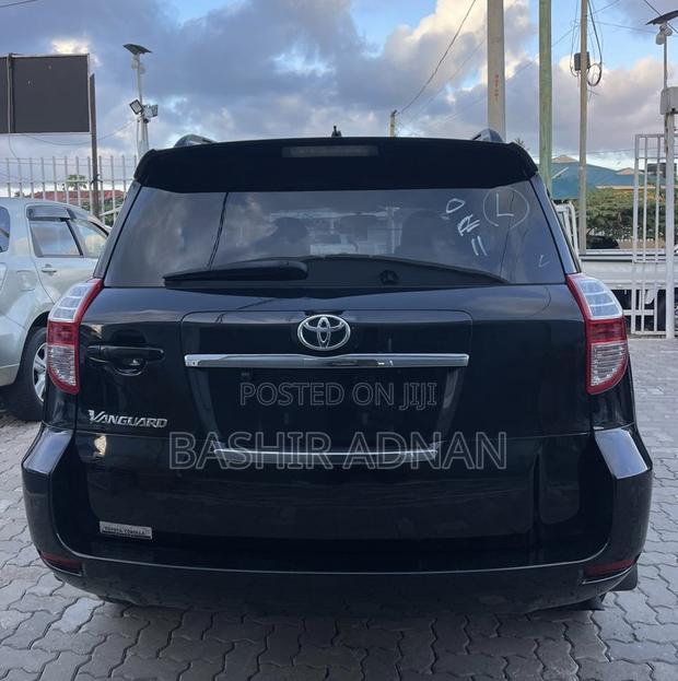 Toyota Vanguard 2009 Black
