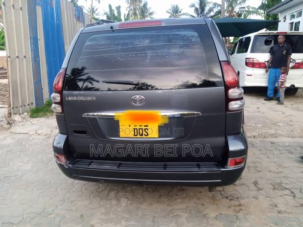 Toyota Land Cruiser Prado 2006 Gray