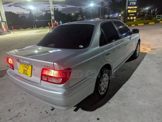 Toyota Carina 2000 Silver