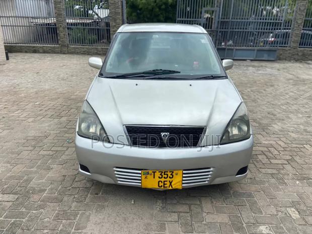 Toyota Opa 2002 Silver