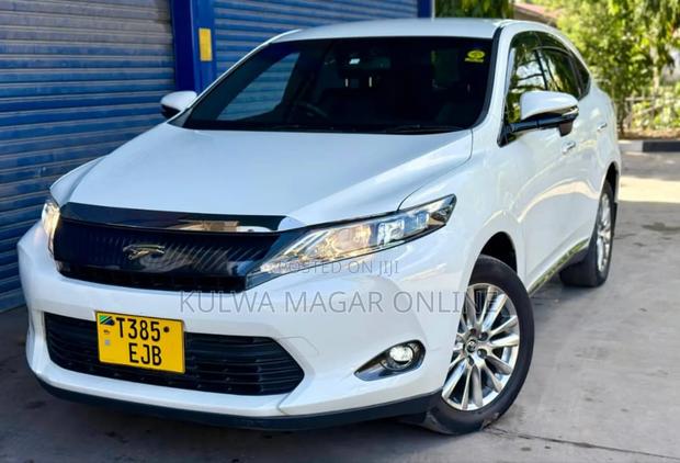 Toyota Harrier 2018 White