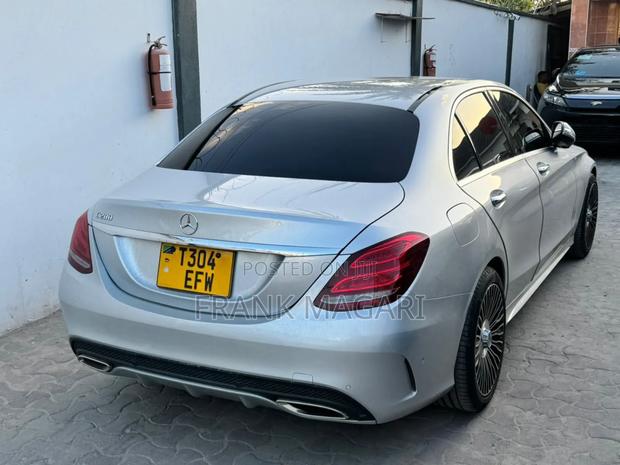 Mercedes-Benz C200 2015 Silver