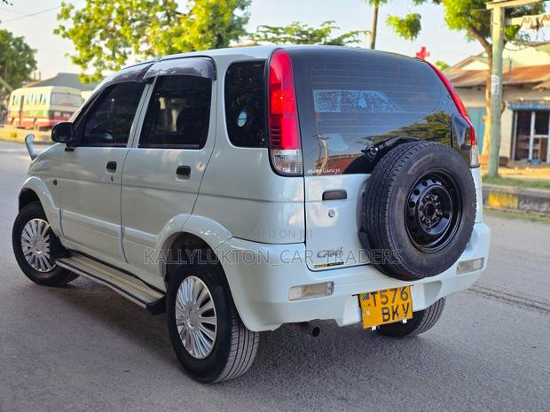 Toyota Cami 2005 White