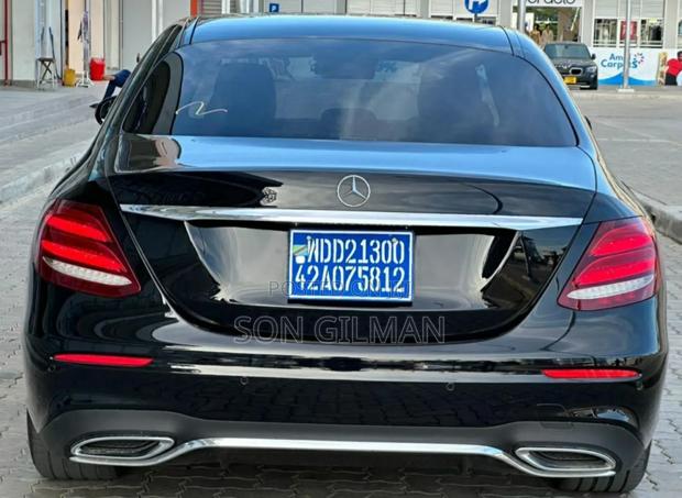 Mercedes-Benz E200 2017 Black