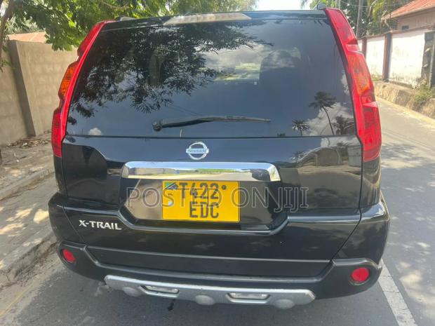 Nissan X-Trail 2011 Black