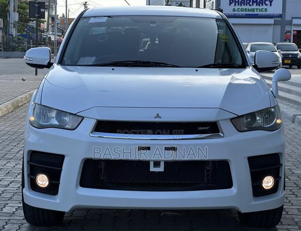 Mitsubishi Outlander 2011 Pearl