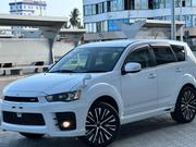 Mitsubishi Outlander 2011 White for sale