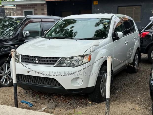 Mitsubishi Outlander 2008 White