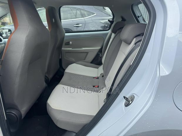Volkswagen Up 2011 White