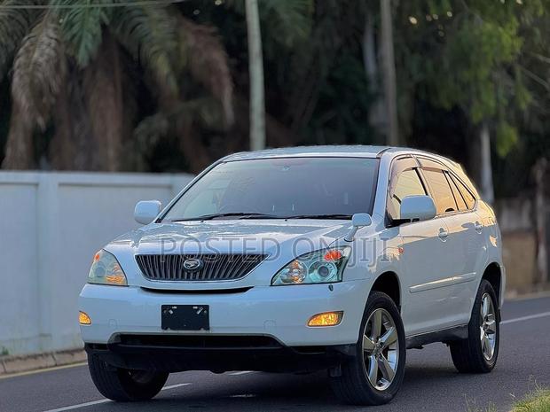Toyota Harrier 2004 White