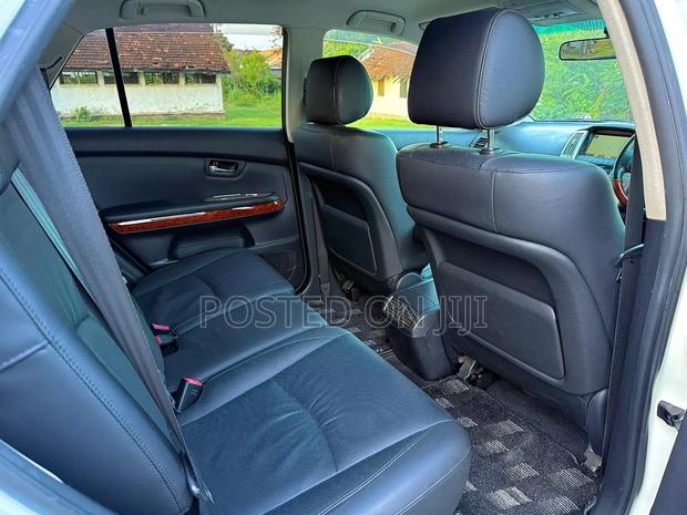 Toyota Harrier 2004 White