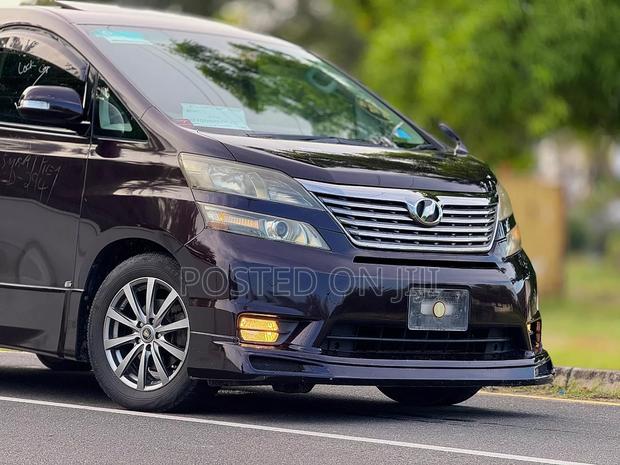 Toyota Vellfire 2010 Black