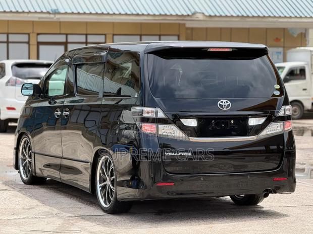 Toyota Vellfire 2009 Black