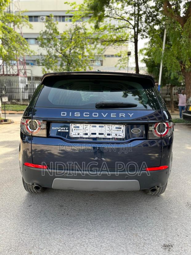 Land Rover Discovery Sport SE 2016 Blue