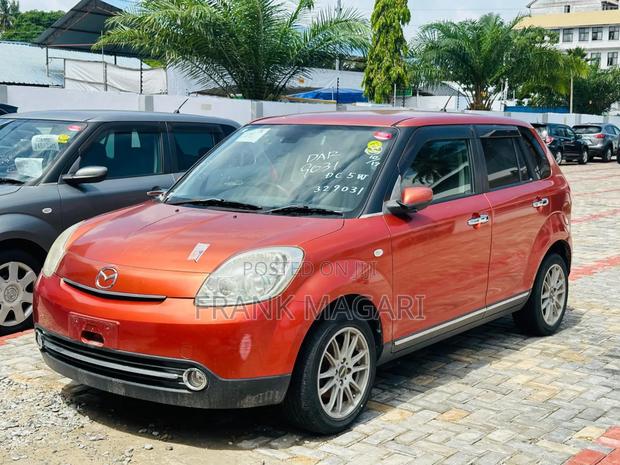 Mazda Verisa 2008 Orange