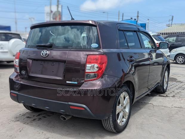 Toyota IST 2008 Brown