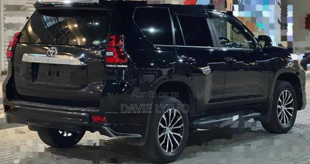 Toyota Land Cruiser Prado 2.8 2018 Black