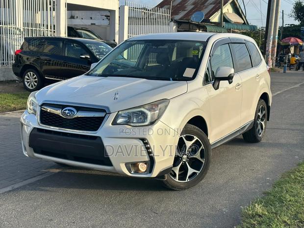 Subaru Forester 2014 Pearl
