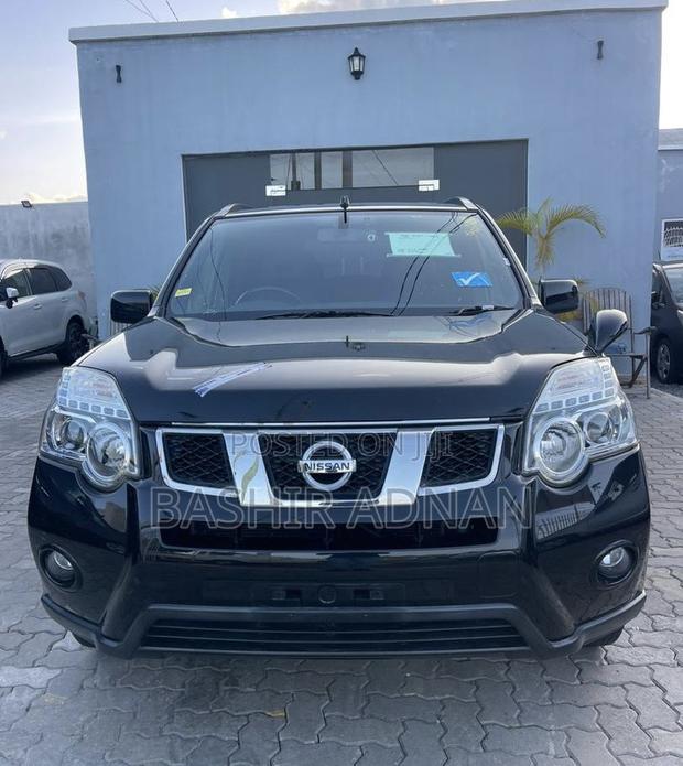 Nissan X-Trail 2012 Matt Black
