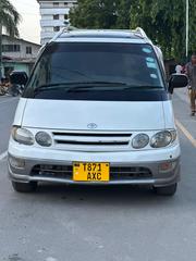 Toyota Estima 2000 Silver for sale