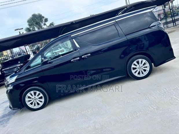 Toyota Vellfire 2017 Black