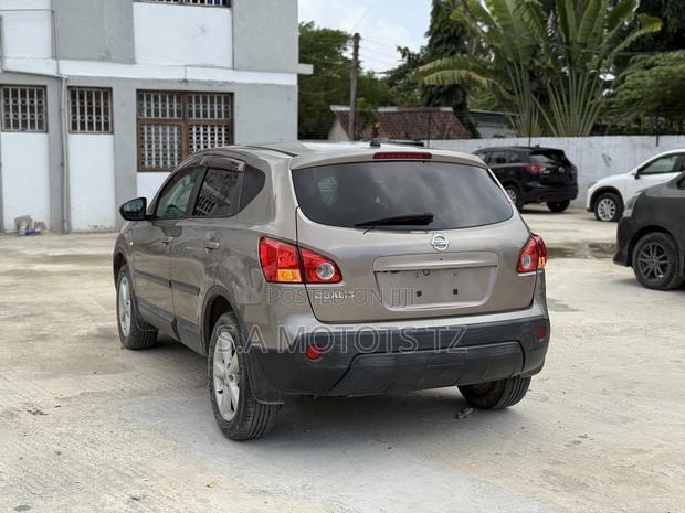 Nissan Dualis 2008 Beige