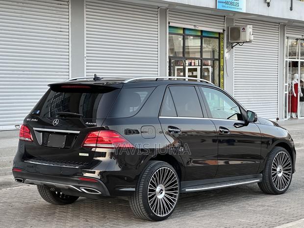 Mercedes-Benz GLE-Class GLE 350d 4MATIC 2016 Black
